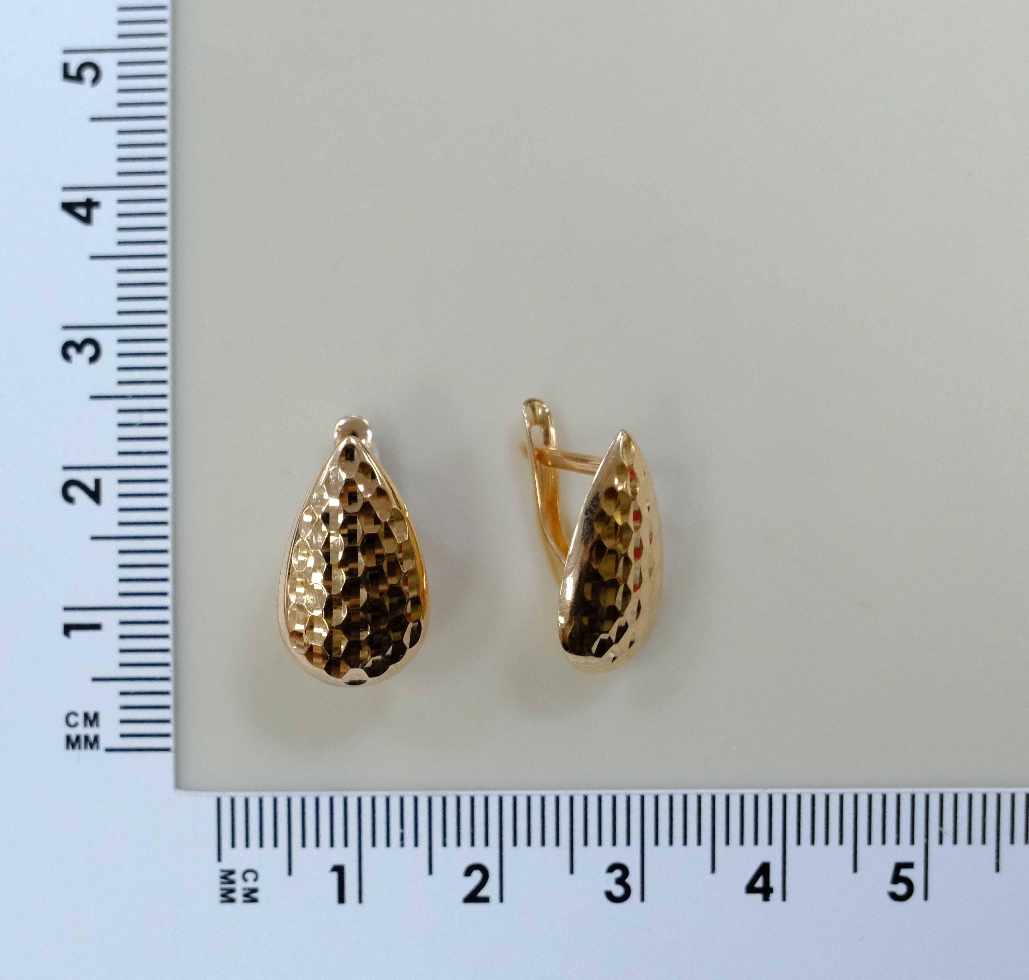 Серьги из золота